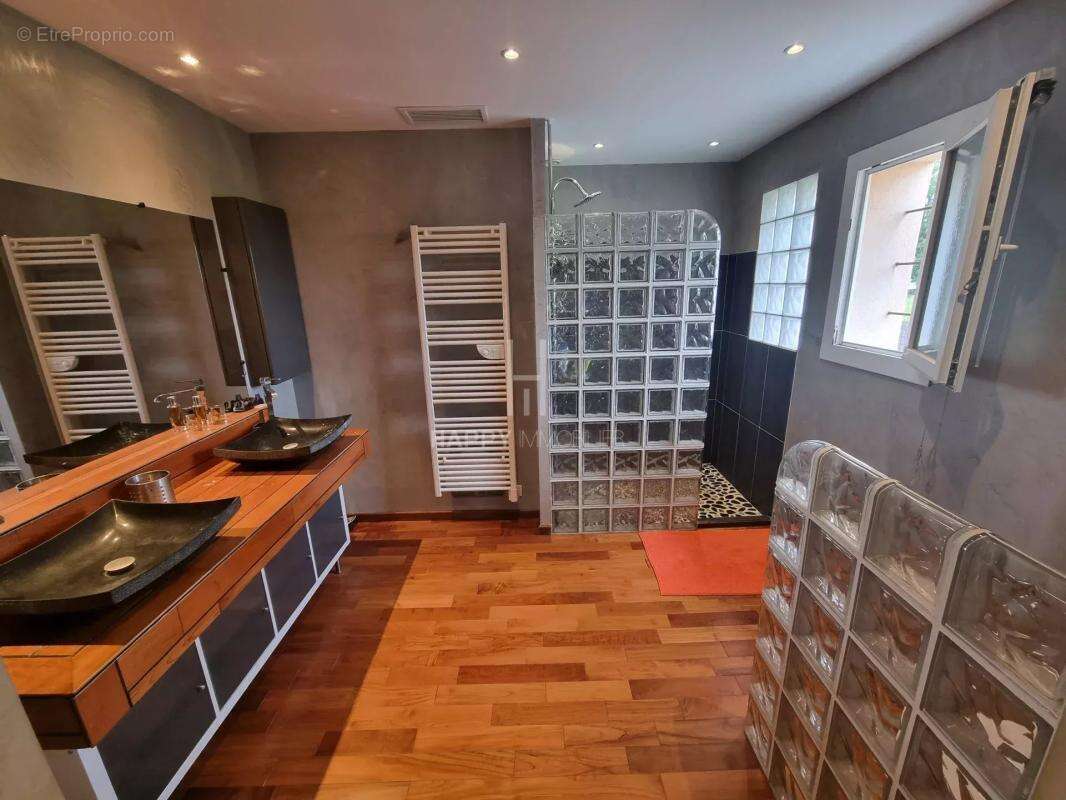 Maison sur 1300m2 de terrain au calme - photo 10