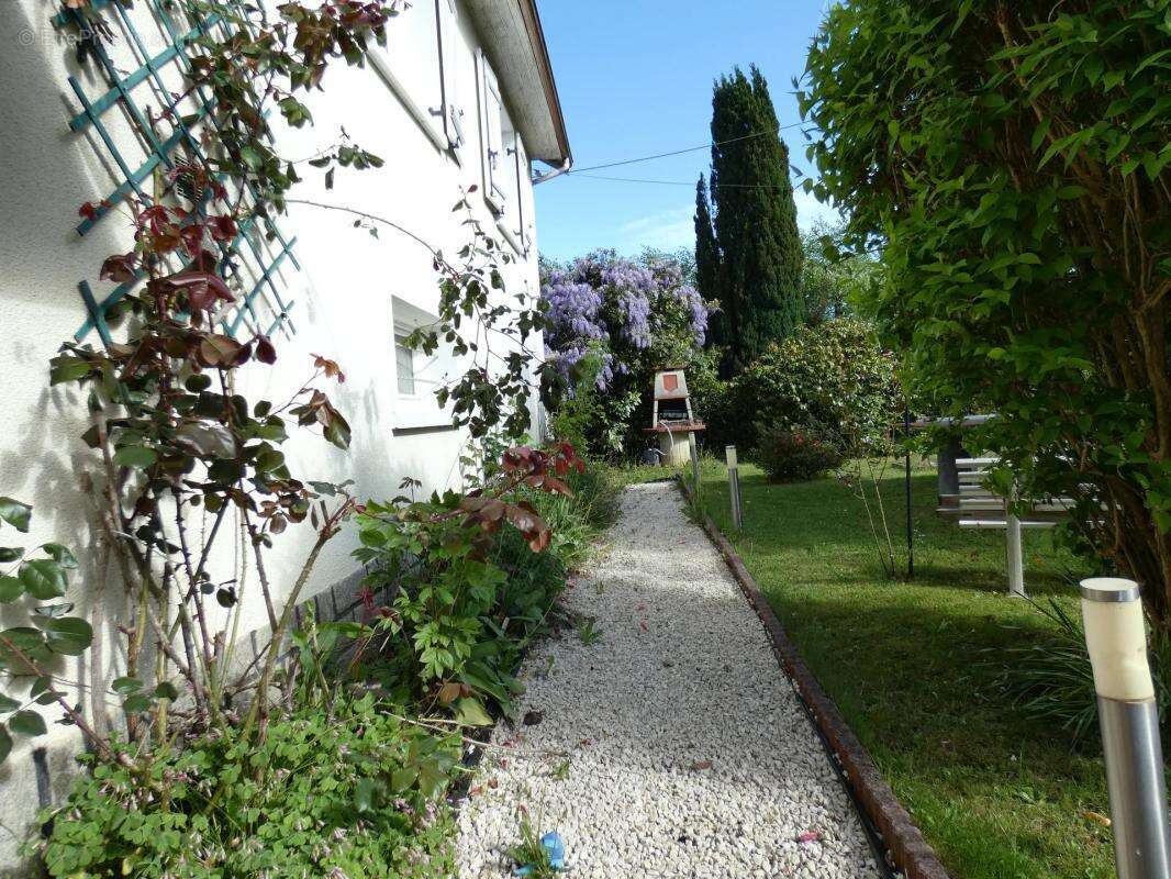 Maison à CHAPTELAT