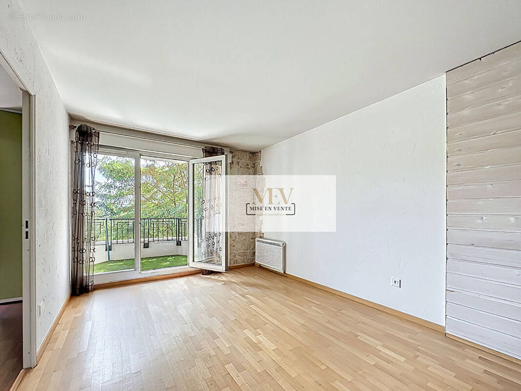 Appartement à LE PERREUX-SUR-MARNE