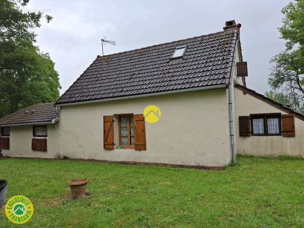 Maison à LURCY-LEVIS