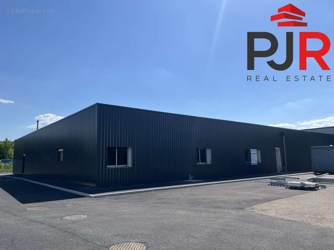 Commerce à GONDREVILLE