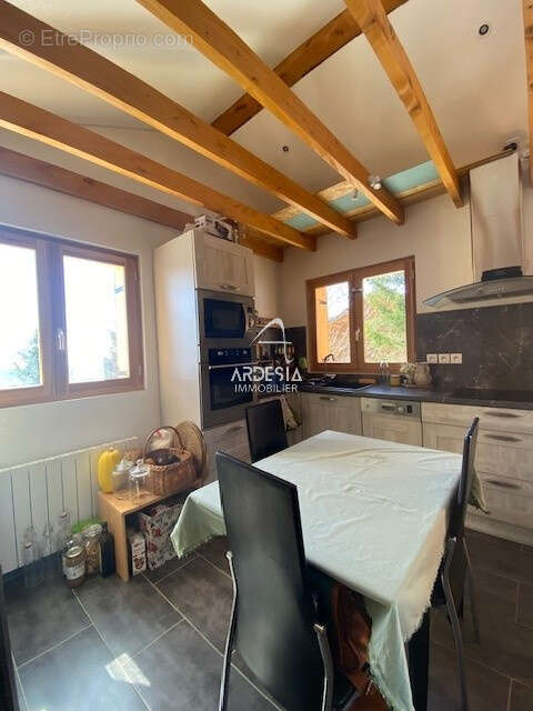 Maison à LE CHATEL