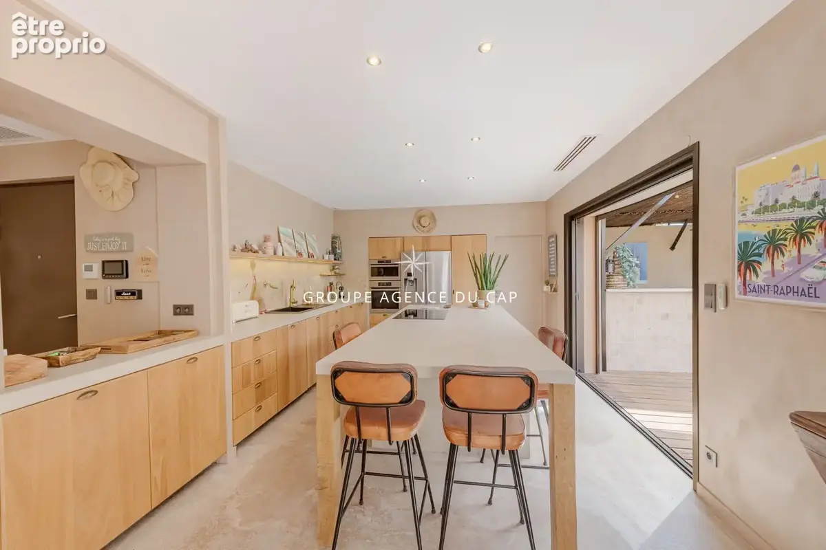 Villa Frejus 5 pièce(s) 165 m2 - photo 5