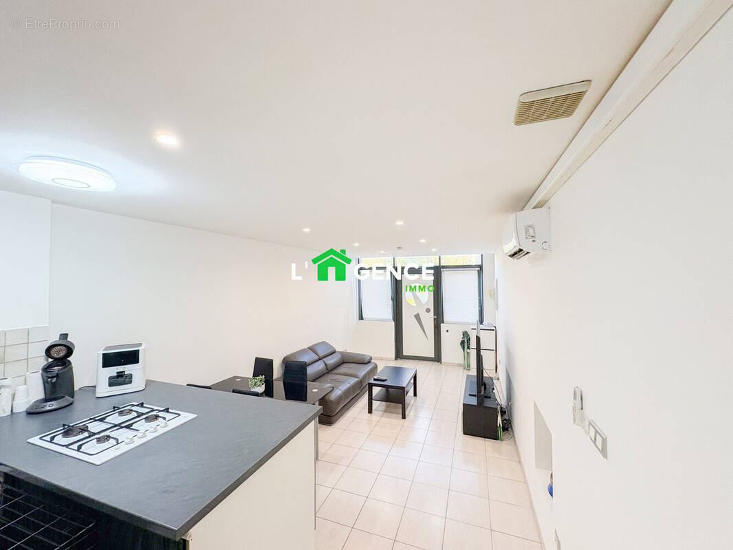 Appartement à CHATEAUNEUF-LES-MARTIGUES