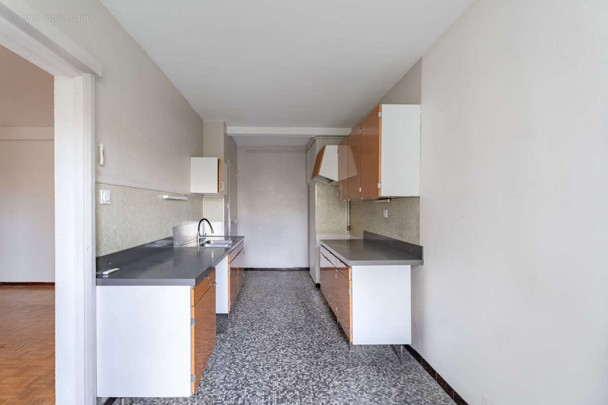 Appartement à MARSEILLE-9E