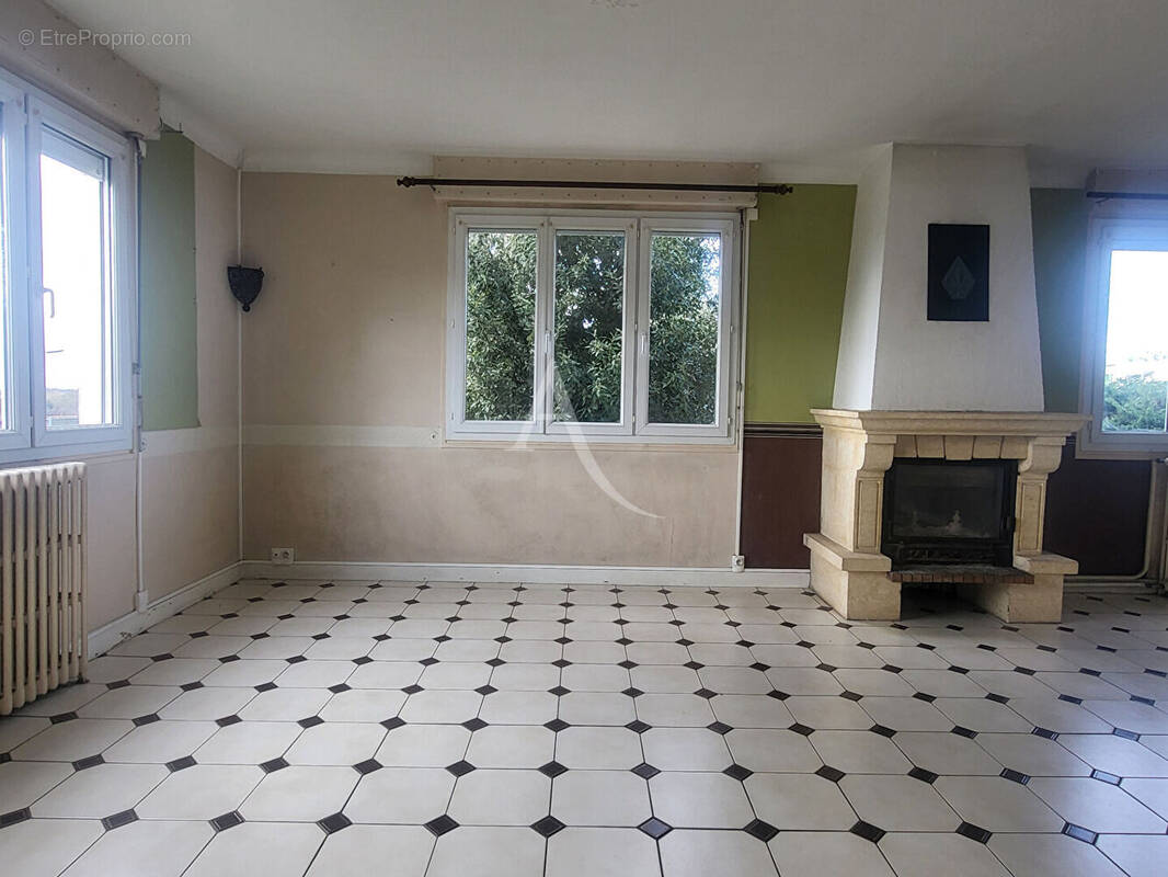 Maison à SAINT-GERMAIN-DES-PRES