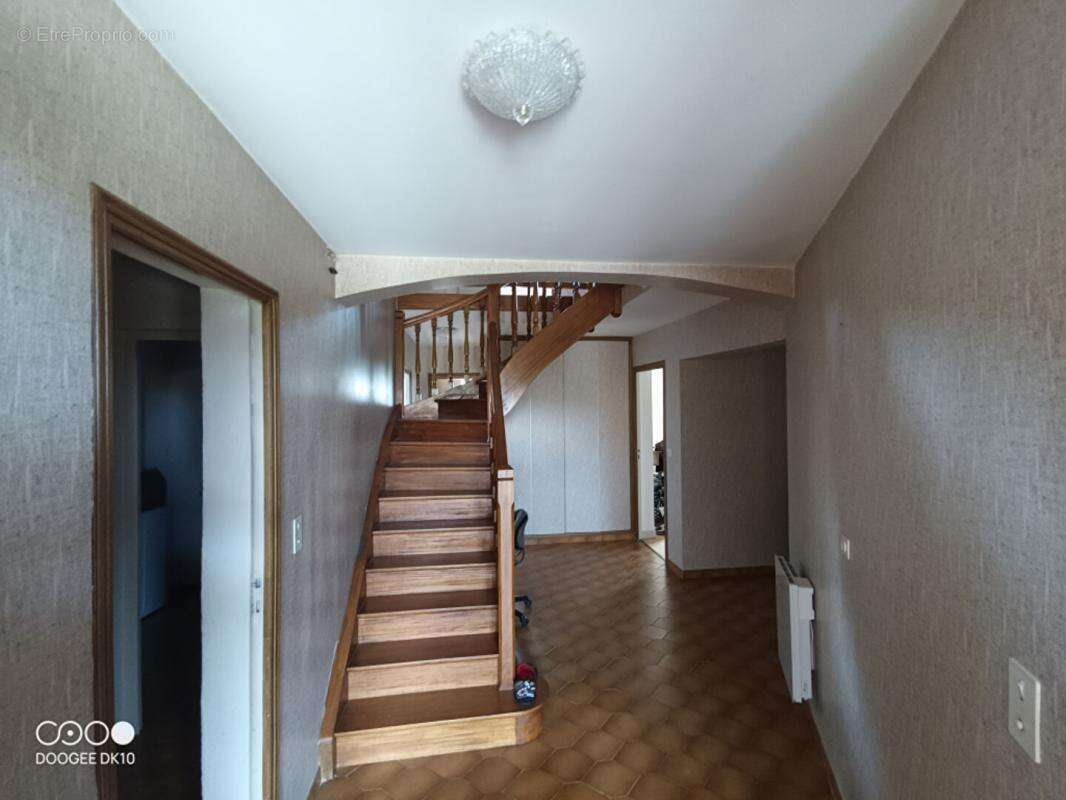 Maison à SAINT-DIDIER-SUR-CHALARONNE