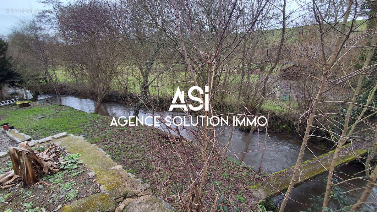 Maison à SAINT-GEORGES-LE-GAULTIER