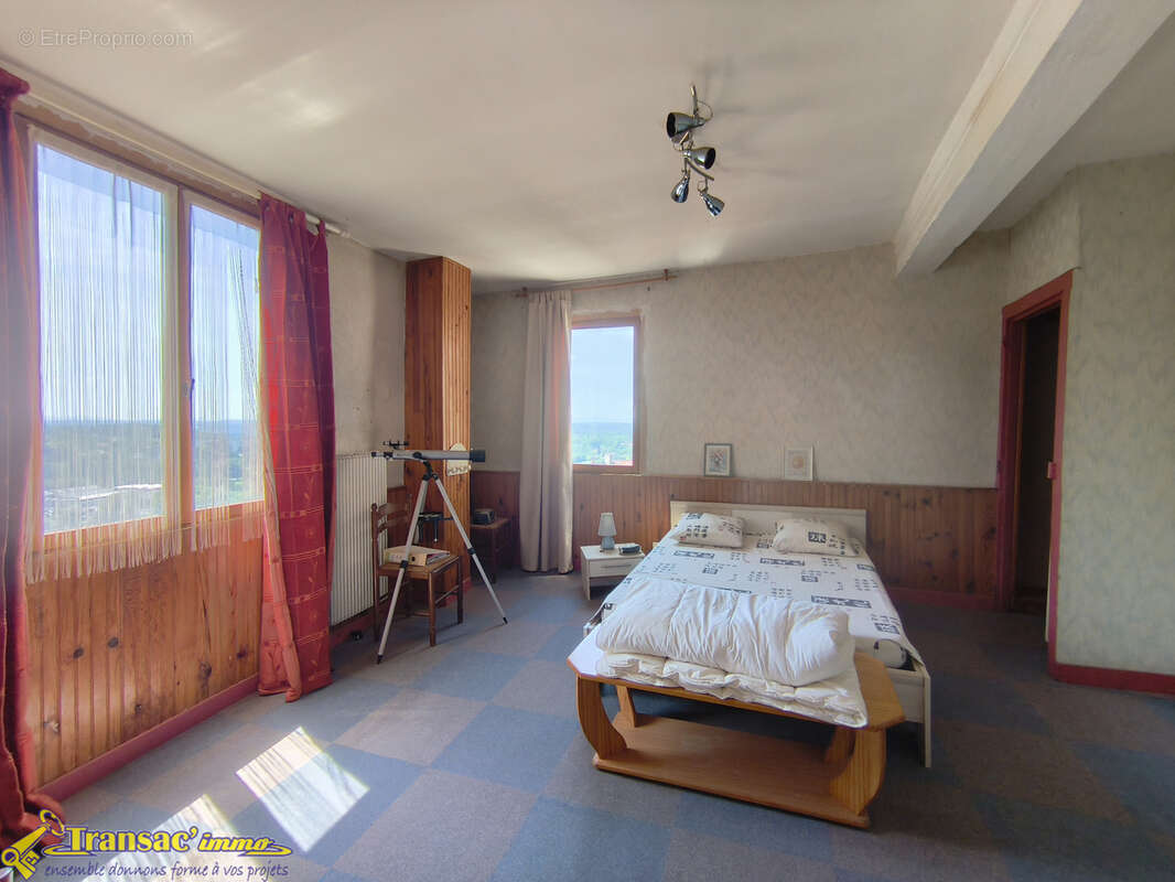 Maison à THIERS