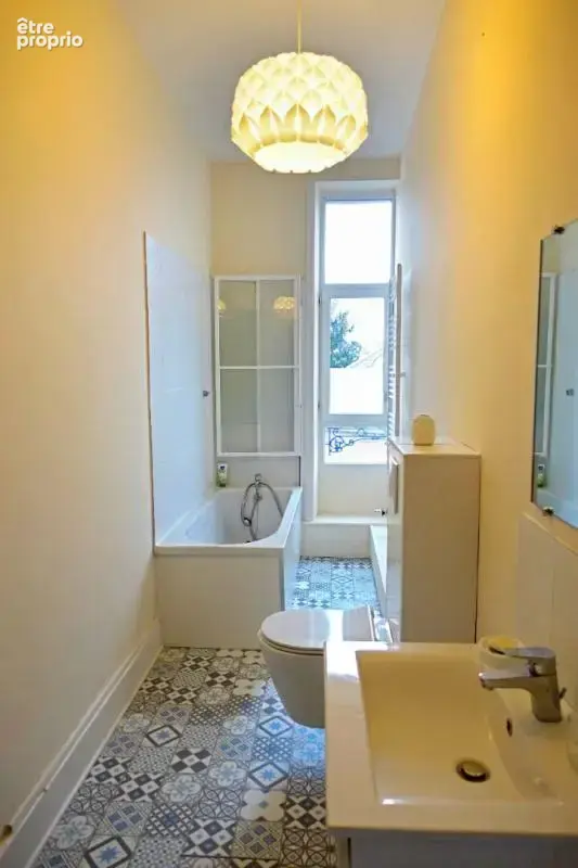 Maison Bengy Sur Craon 7 pièce(s) 210 m2 avec dépendances entièrement rénovée - photo 11