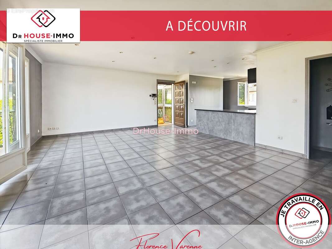 Maison à MONTROND-LES-BAINS