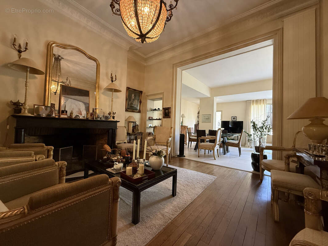 Exclusivite amiens bas henriville elegante maison bourgeoise 306 m2 - porte cochere et jardin - photo 3