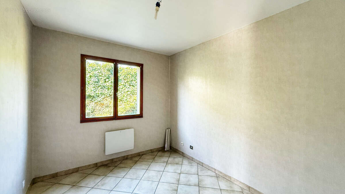 TULLINS, maison 165 m2 avec terrain - photo 11