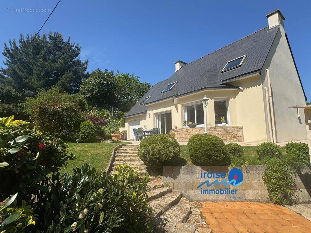 Maison à PLOUGONVELIN