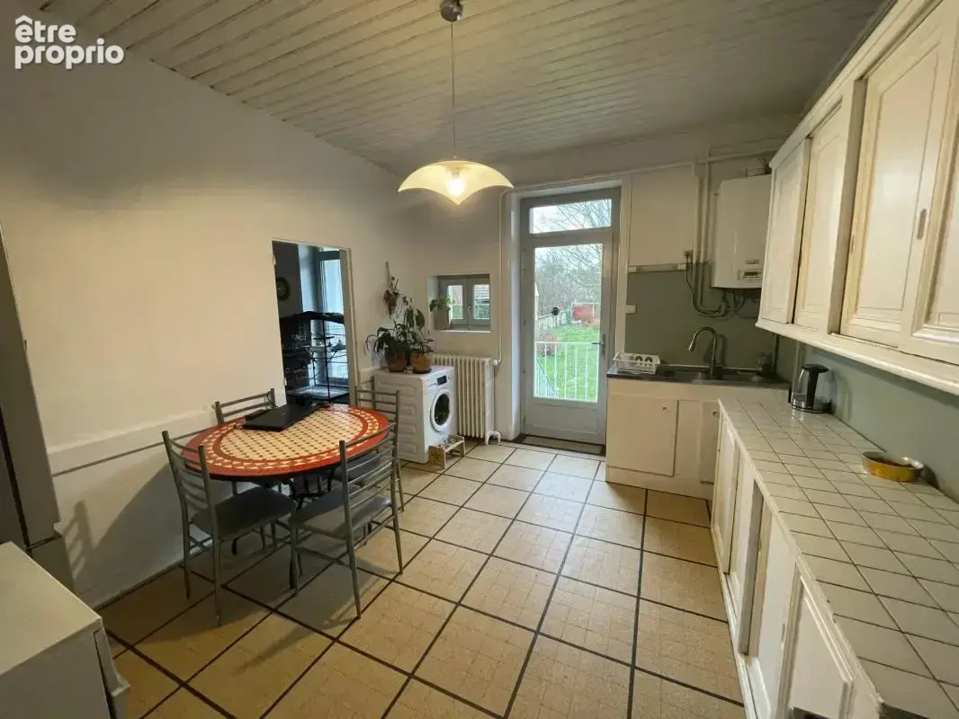 Charlieu, Maison 126m2 avec terrain et dépendance à rénover - photo 4