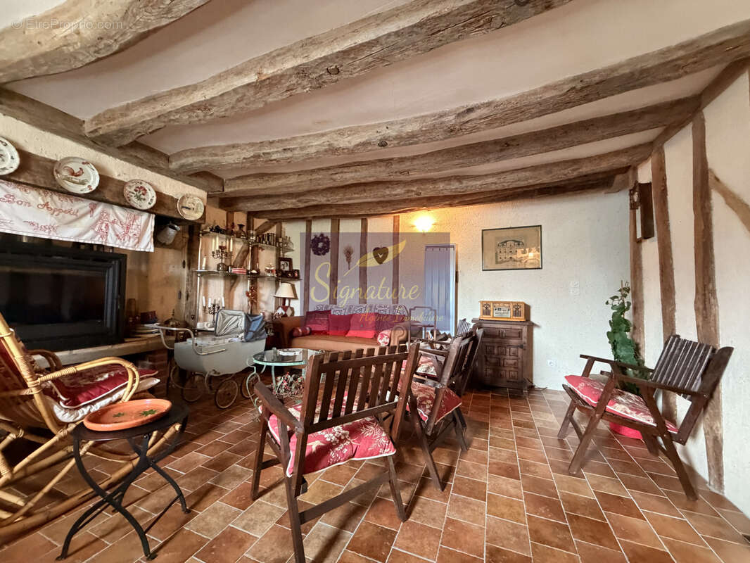 Maison à SURFONDS