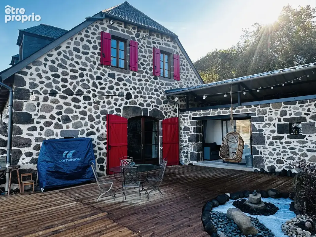 Maison 7 pièces 224 m² à vendre à Saint-Projet-De-Salers (15140) - photo 4