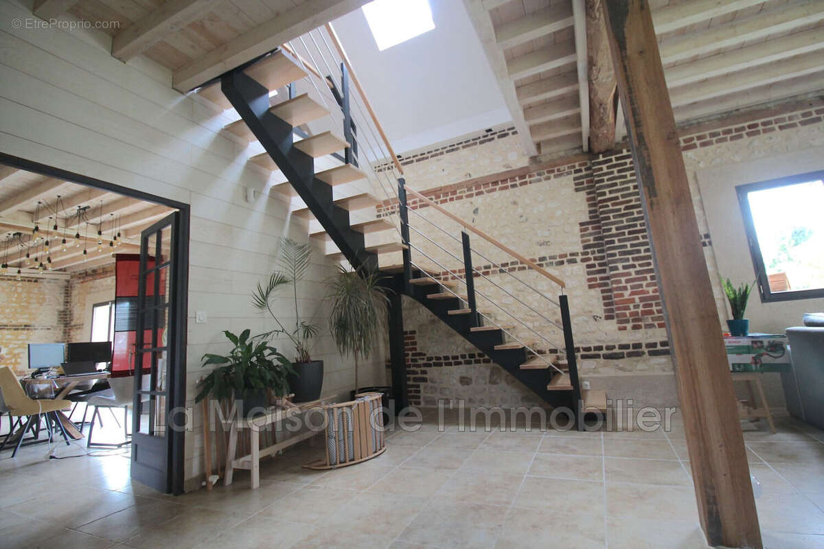 Maison à CRIQUEBEUF-SUR-SEINE