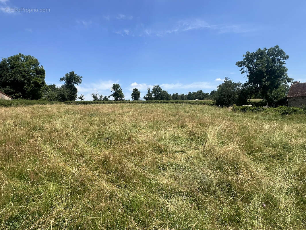 Maison à MARCILLY-LA-GUEURCE