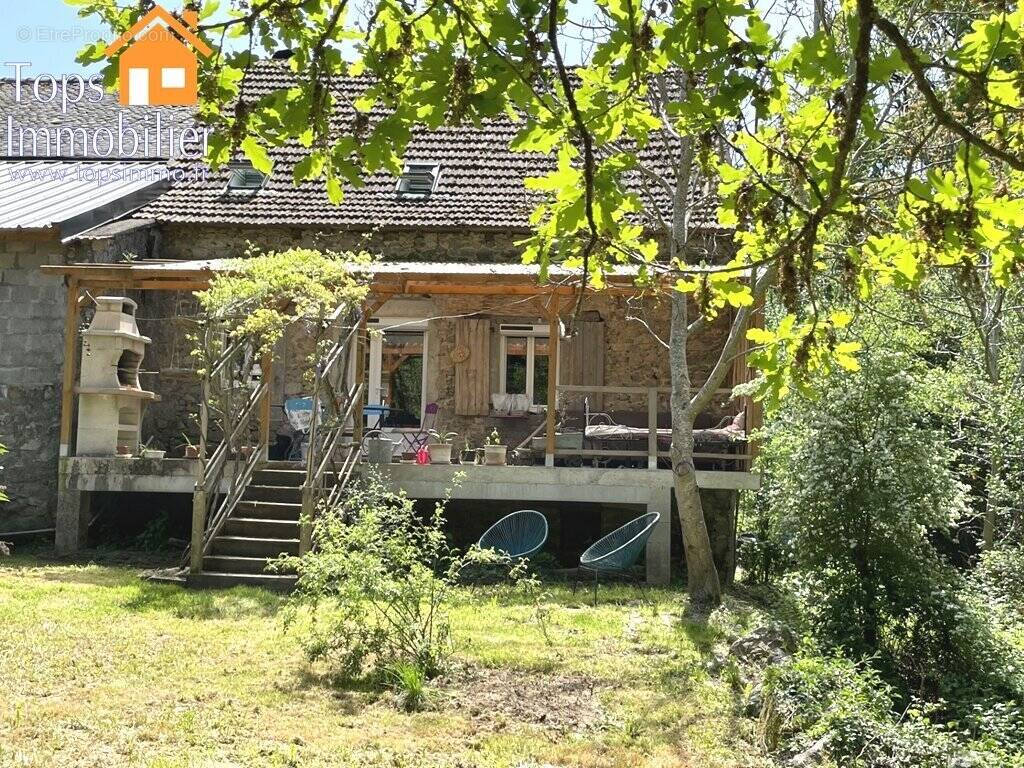 Maison à LA SALVETAT-PEYRALES