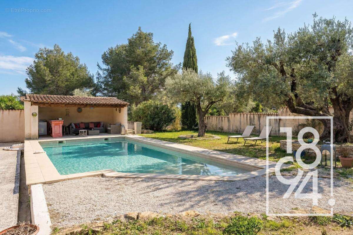 Maison à LA CADIERE-D'AZUR
