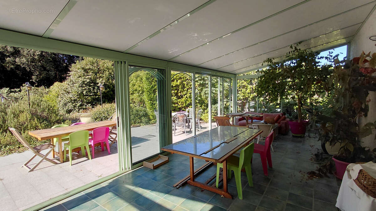 Maison à SAINT-MONTAN