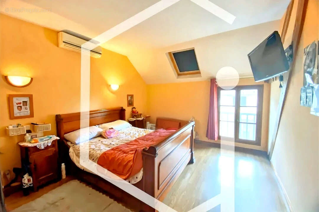 Maison à COSNE-COURS-SUR-LOIRE