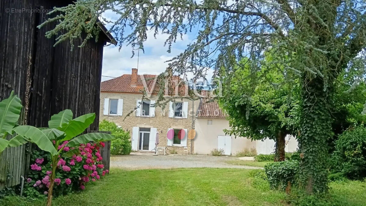 Autre à ROQUEBRUNE
