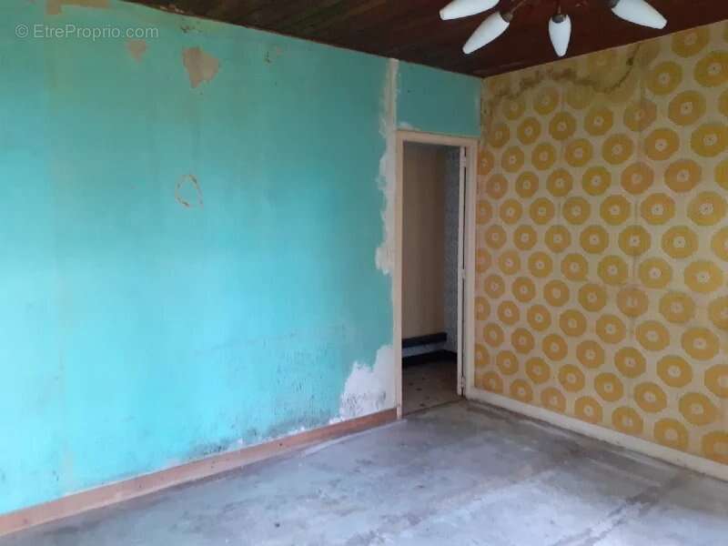 Propriété à rénover sans voisins proches et 5000m² de terrain - photo 7