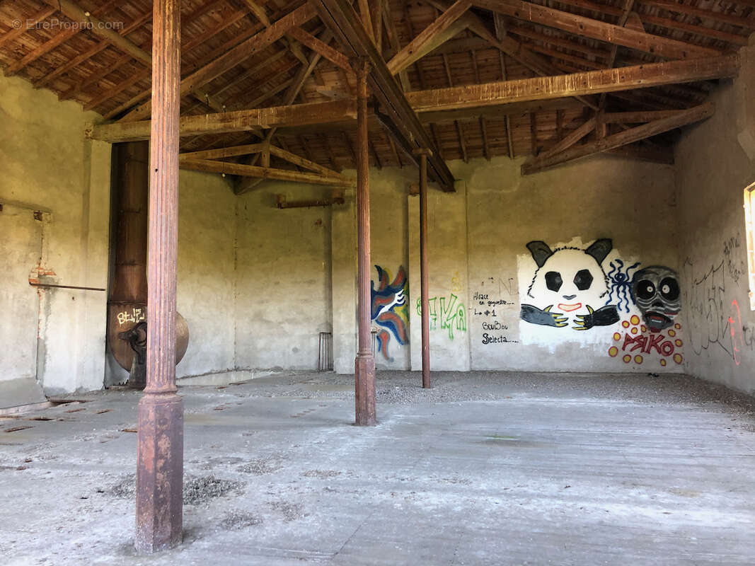 Commerce à ROQUETTES