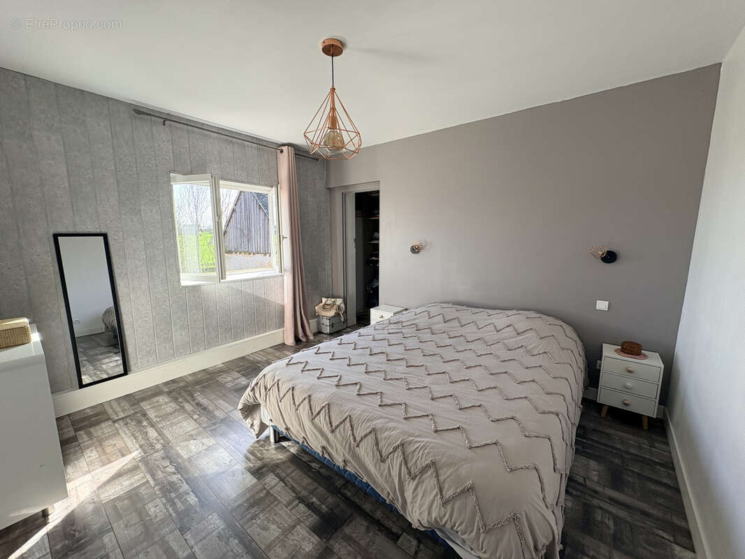 Maison à CHAMPROND-EN-GATINE