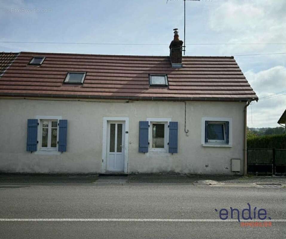 Maison à DOMPIERRE-SUR-BESBRE