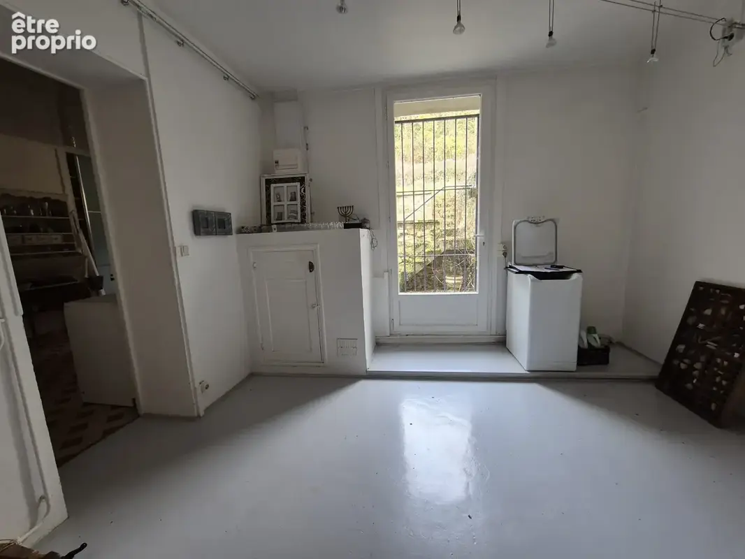 Maison de caractère avec dépendances sur 3 400 m2   Fort potentiel - photo 8