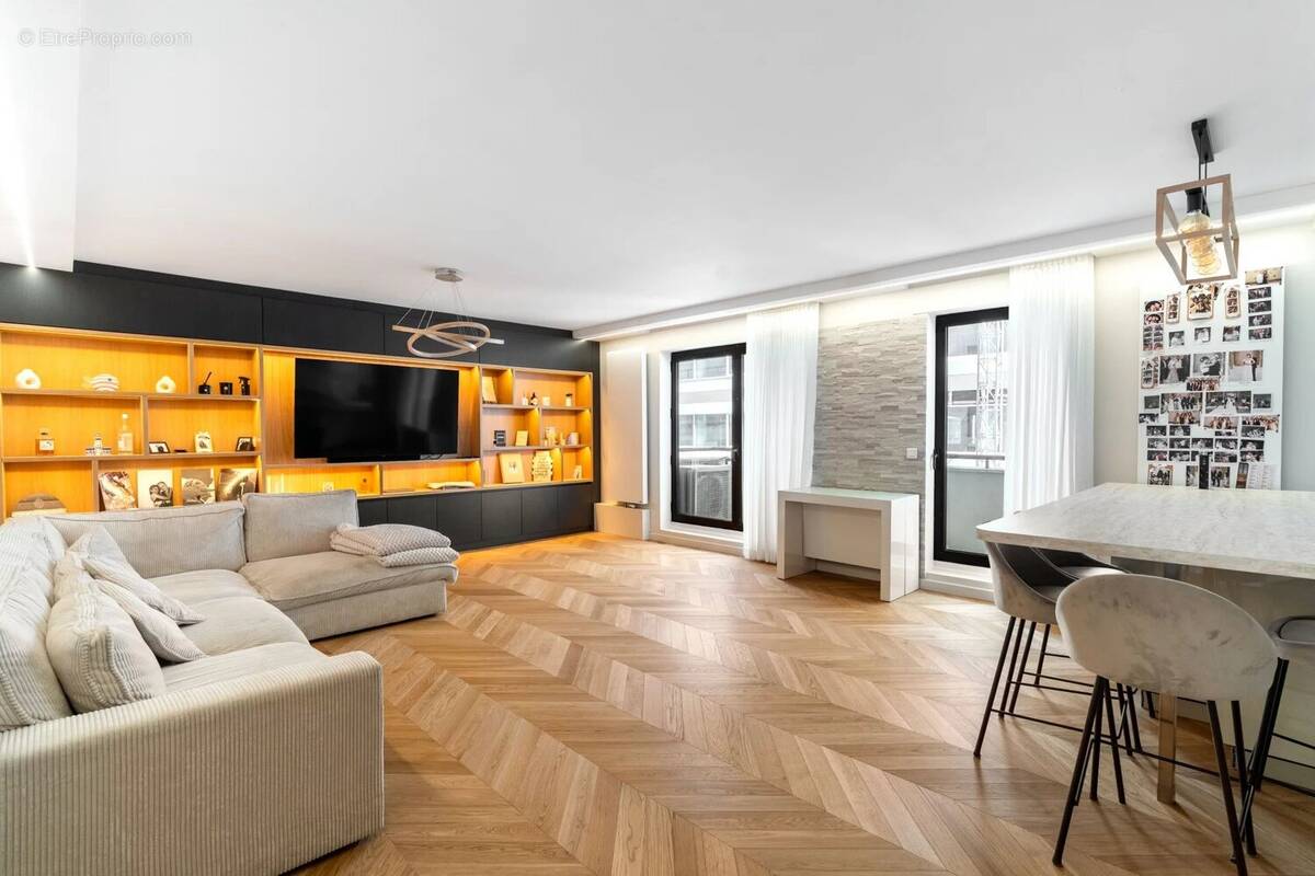 Appartement à LEVALLOIS-PERRET
