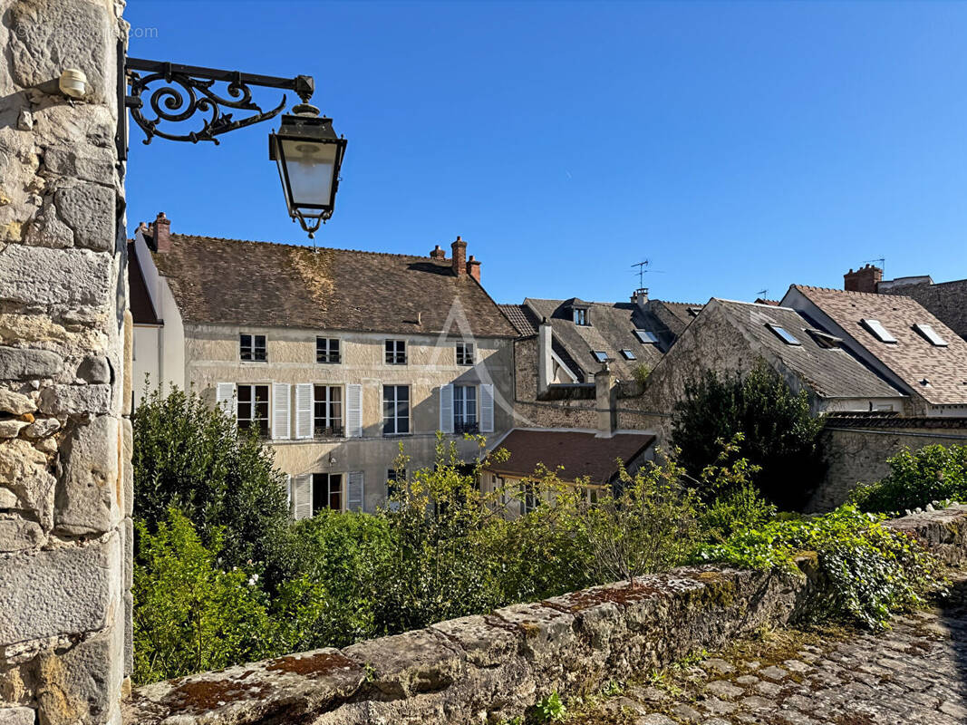 Maison à ETAMPES