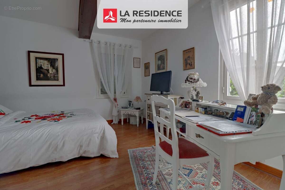 Maison à FORET-LA-FOLIE