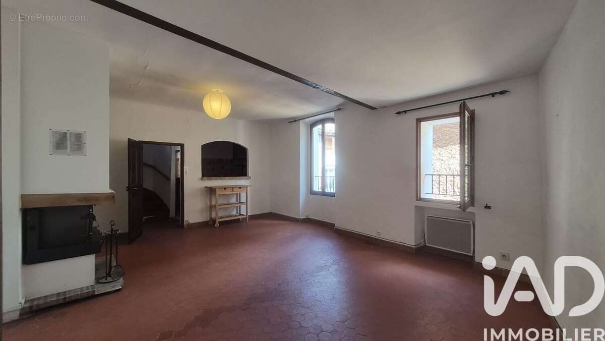 Photo 3 - Maison à REGUSSE