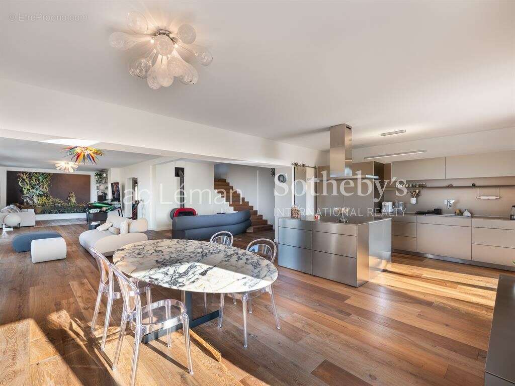 Maison à CHENS-SUR-LEMAN