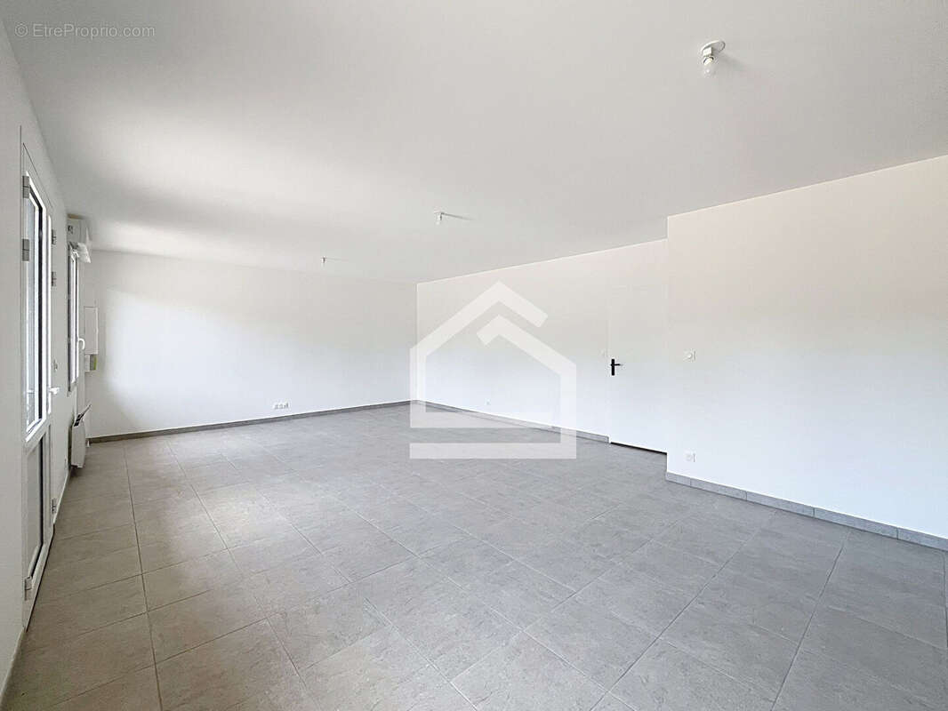 Appartement à VENDAYS-MONTALIVET