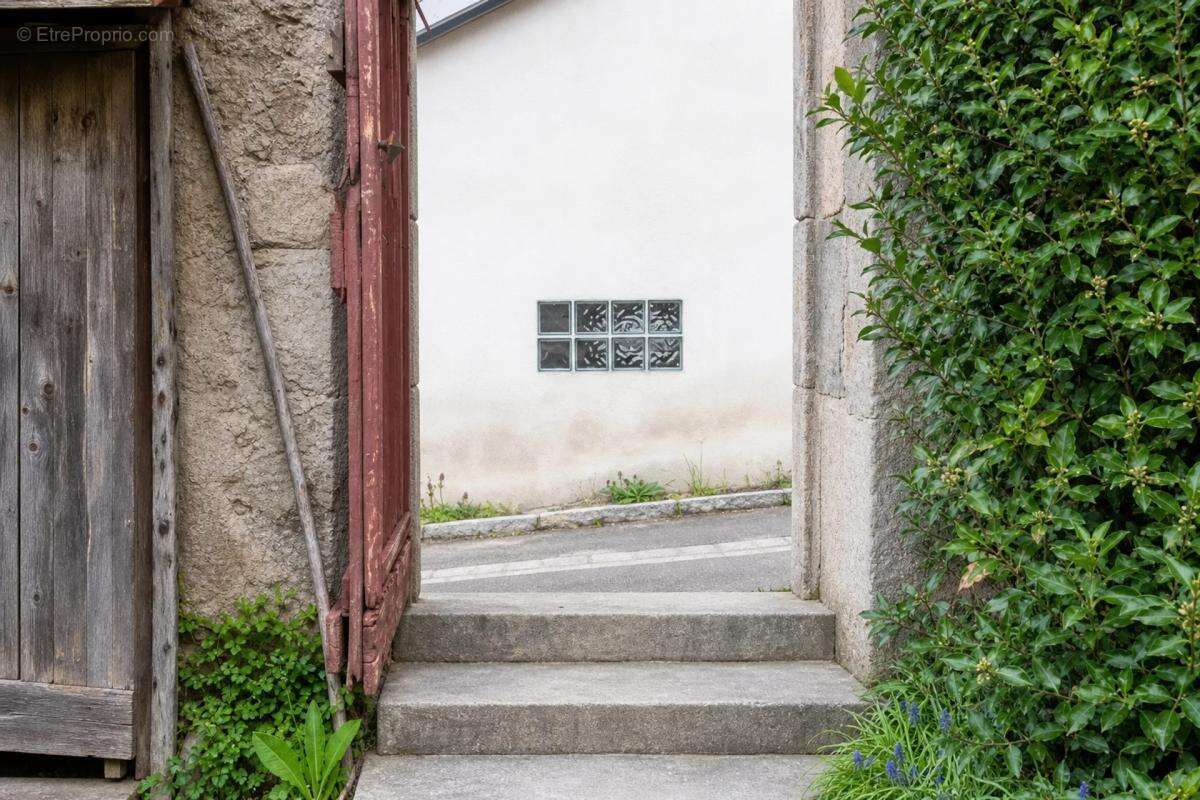 Maison à AUZANCES
