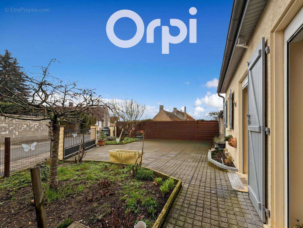 Maison à FRANCIERES