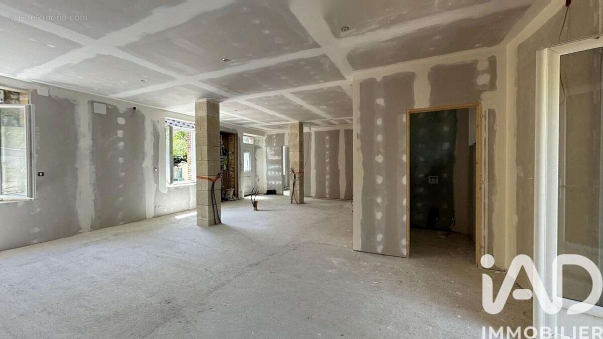 Maison 89 m² à Domats  - photo 8