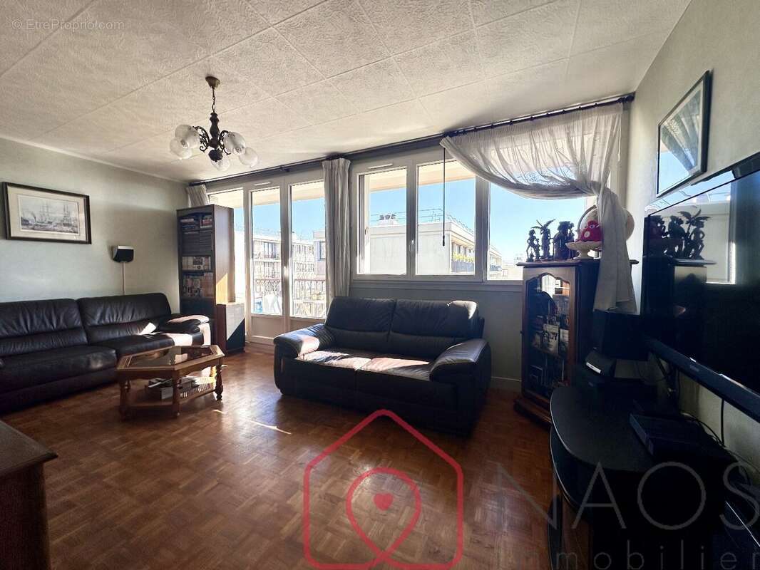 Appartement à LE PLESSIS-ROBINSON