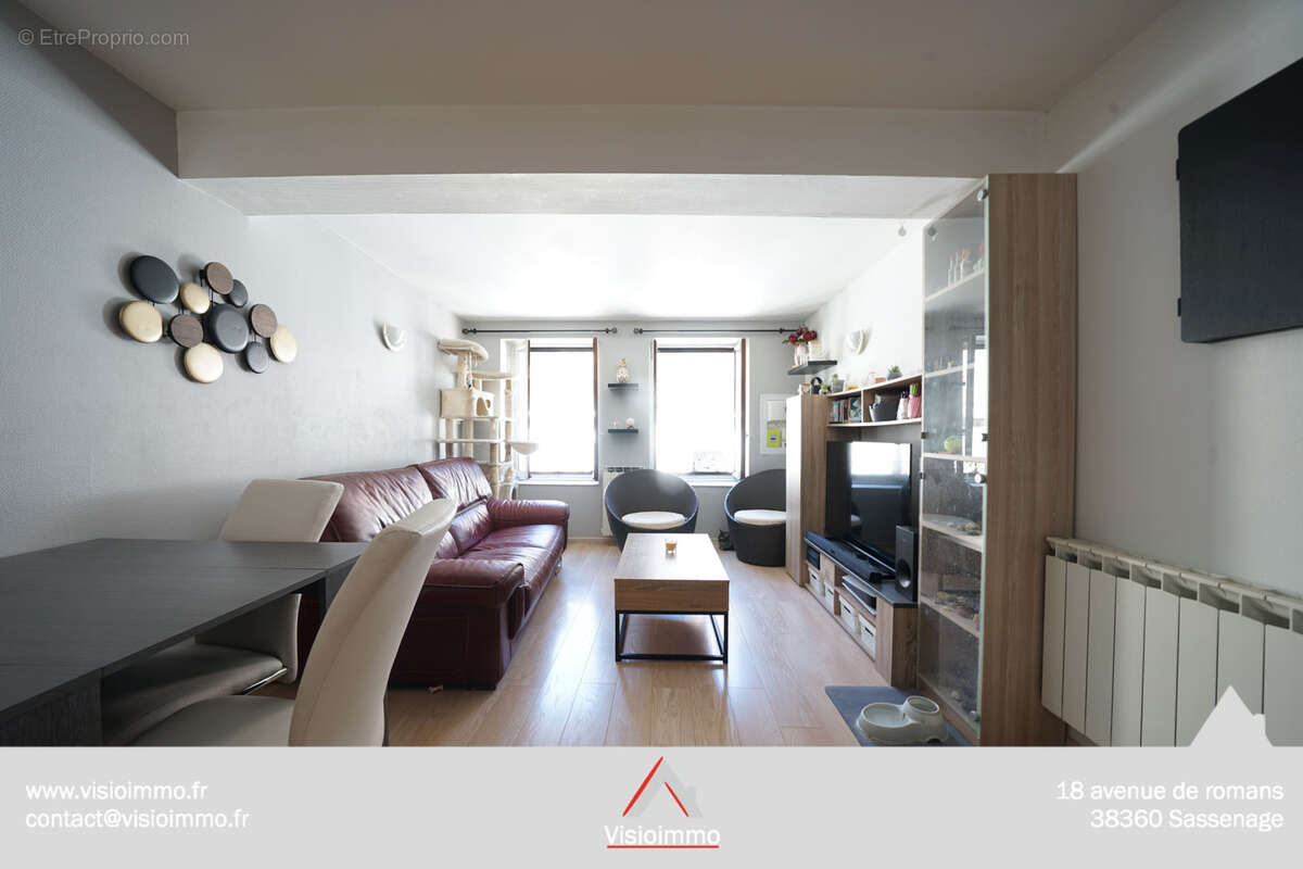 Appartement à LA TOUR-DU-PIN