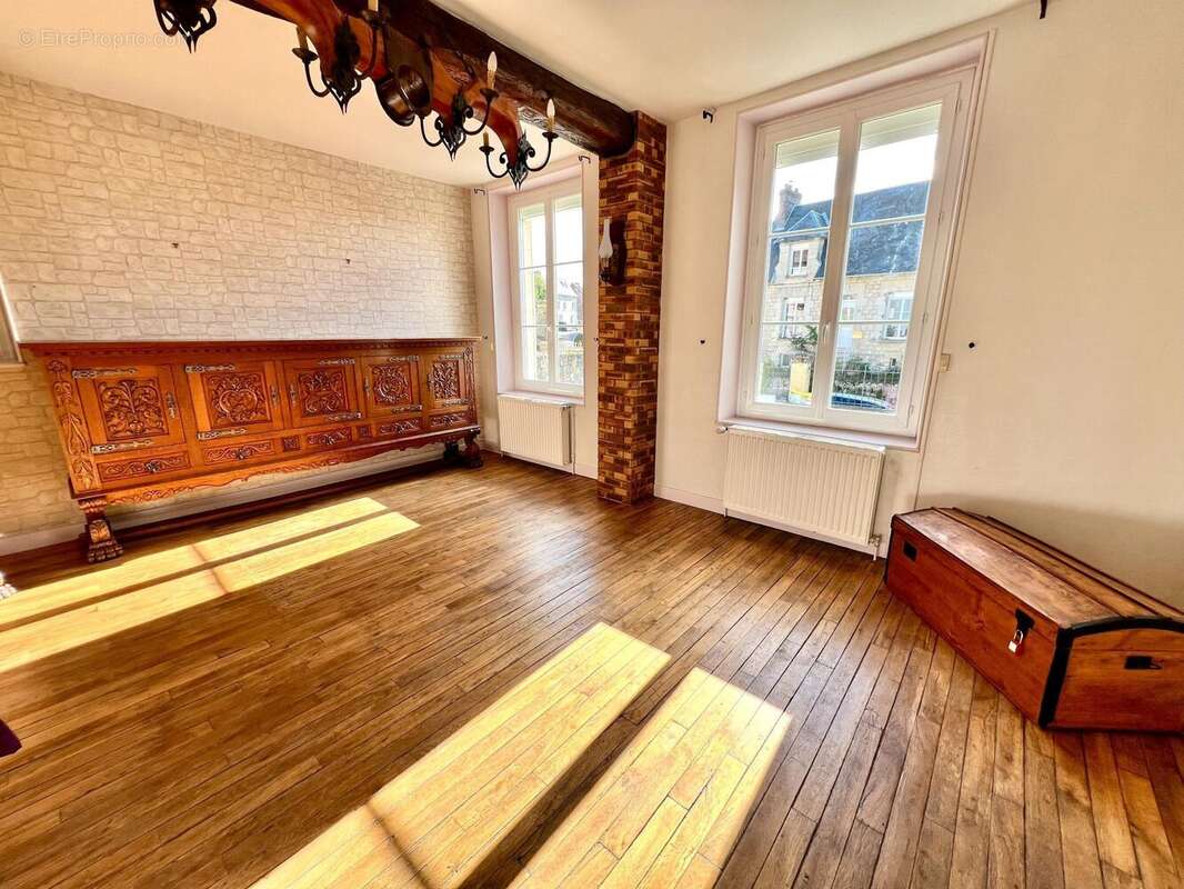 Photo 4 - Maison à VILLERS-COTTERETS