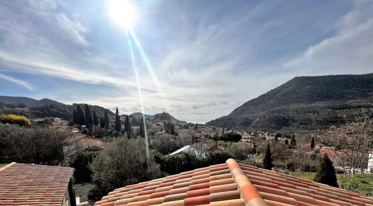 Maison à TOURRETTE-LEVENS