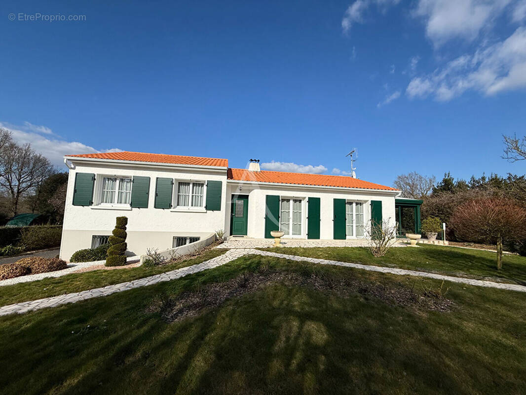 Maison à SAINT-MAIXENT-SUR-VIE