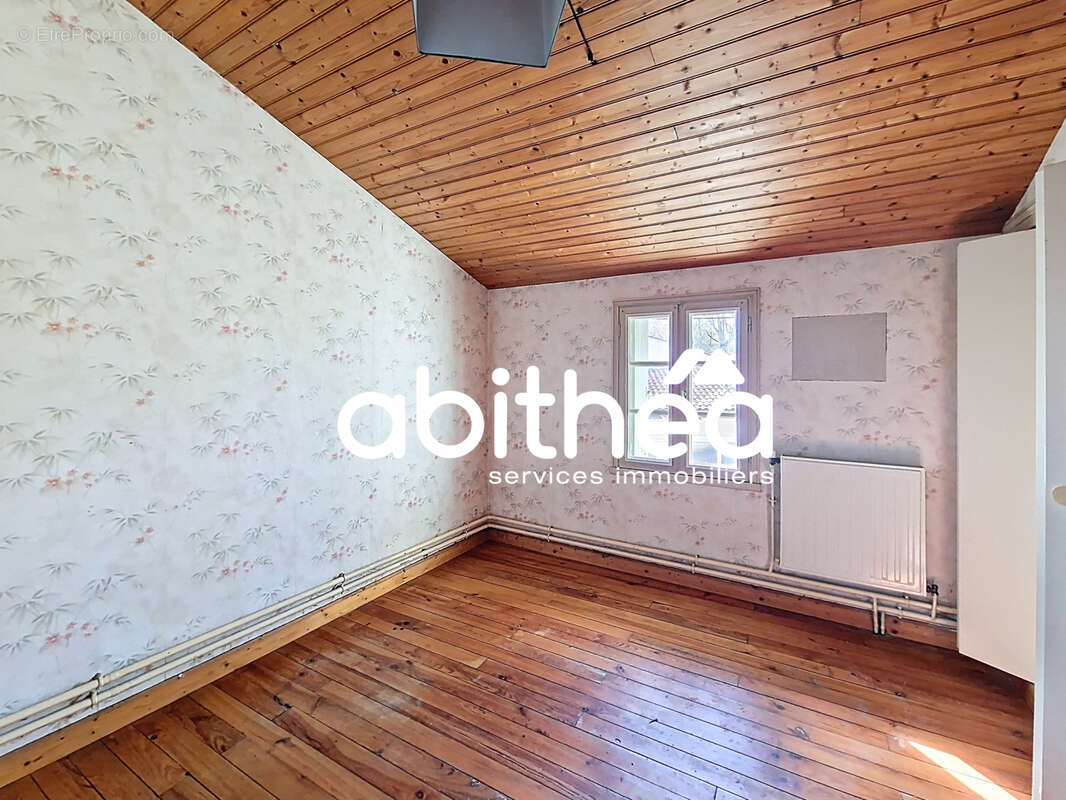 Maison à SAINT-SIMON-DE-PELLOUAILLE