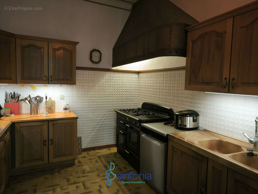 Maison à SAINT-PAUL-LES-FONTS