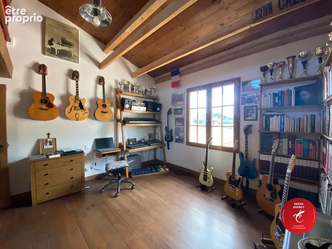 Photo Maison à La Motte au prix de 255 000€